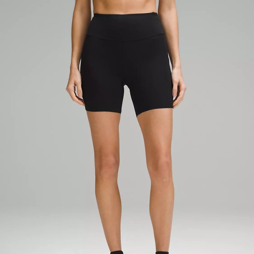 Lululemon Fast and Free High-Rise Short 6" Pockets Black Size 6